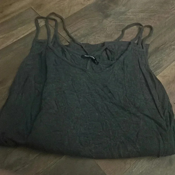 dark gray shirt - Picture 4 of 4